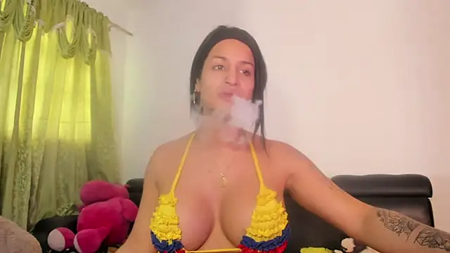 Snapshot of jennifer_ts chatting on July 7, 3:49 pm jennifer ts online show from July 7, 3:49 pm
