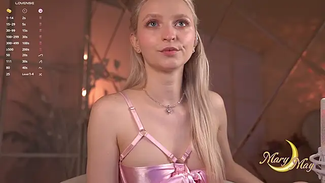 marylunamay online show from June 12, 4:33 am
