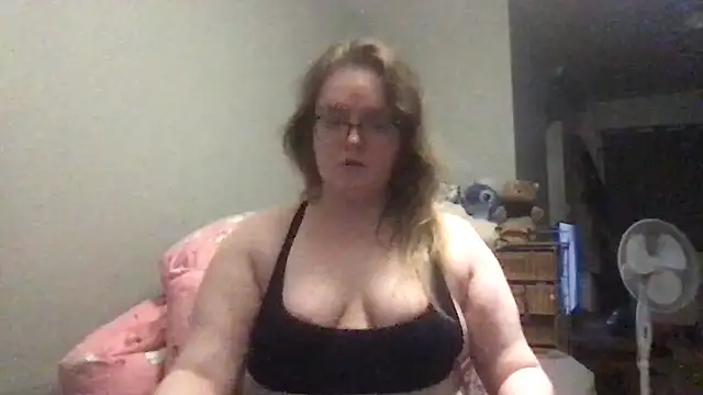 honeyyy24 online show from October 11, 10:52 pm