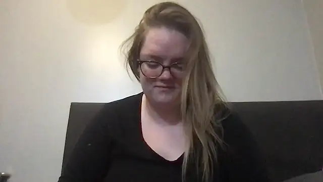 honeyyy24 online show from November 8, 11:14 pm