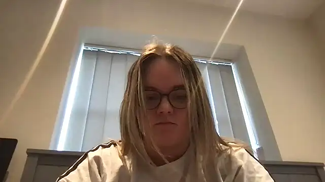 honeyyy24 online show from July 27, 6:59 pm