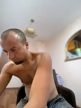 Nikolaiyy online show from October 18, 2:25 am