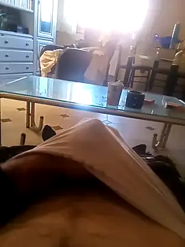 Snapshot of rush6983 chatting on October 1, 10:21 am rush6983 online show from October 1, 10:21 am