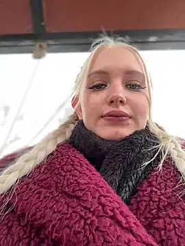 Snapshot of Milkyy_wway chatting on February 23, 7:55 am Milkyy wway online show from February 23, 7:55 am