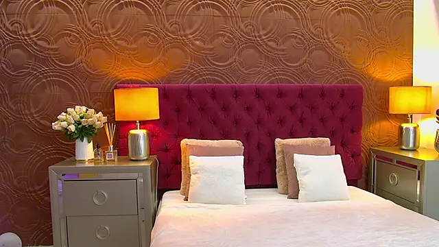 IrisMonn online show from November 18, 6:18 am