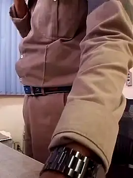 Snapshot of EnriquePersian197 chatting on January 9, 7:50 pm EnriquePersian197 online show from January 9, 7:50 pm