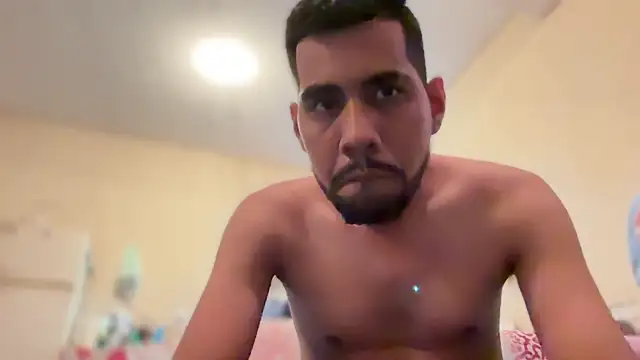 Snapshot of EnriquePersian197 chatting on January 15, 10:57 pm EnriquePersian197 online show from January 15, 10:57 pm