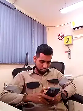 Snapshot of EnriquePersian197 chatting on January 16, 7:20 pm EnriquePersian197 online show from January 16, 7:20 pm