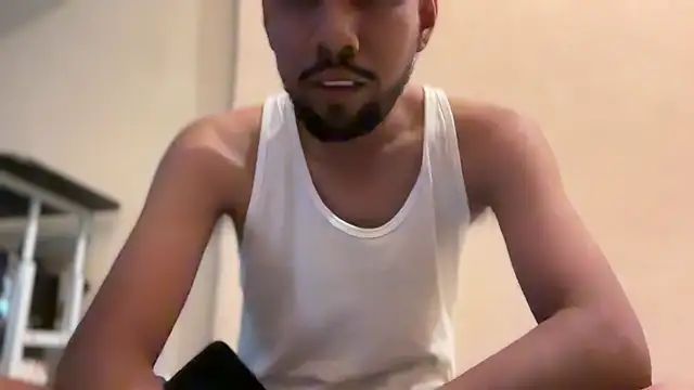 Snapshot of EnriquePersian197 chatting on January 18, 7:15 pm EnriquePersian197 online show from January 18, 7:15 pm