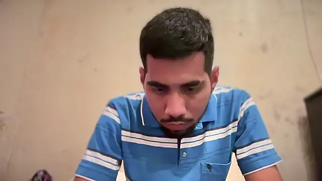 Snapshot of EnriquePersian197 chatting on January 23, 1:51 am EnriquePersian197 online show from January 23, 1:51 am