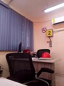 Snapshot of EnriquePersian197 chatting on February 13, 7:21 pm EnriquePersian197 online show from February 13, 7:21 pm