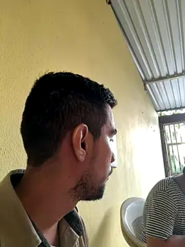 Snapshot of EnriquePersian197 chatting on October 18, 1:23 pm EnriquePersian197 online show from October 18, 1:23 pm