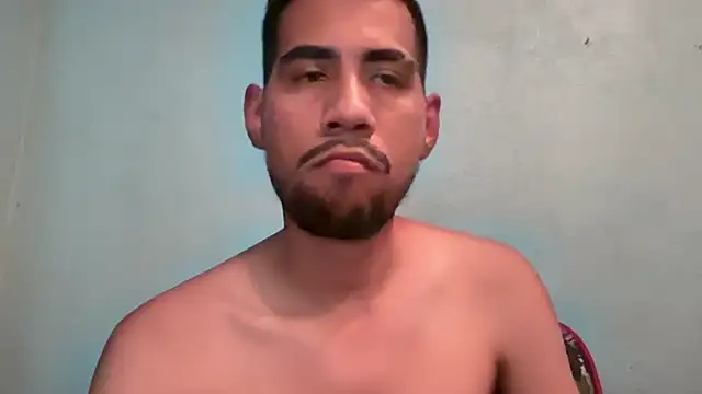 Snapshot of EnriquePersian197 chatting on November 2, 5:26 pm EnriquePersian197 online show from November 2, 5:26 pm