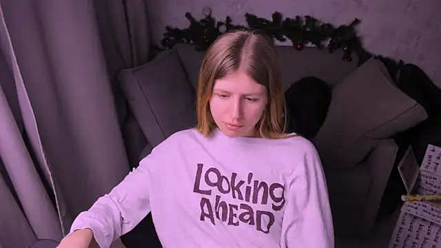 Snapshot of kirraa_ chatting on December 21, 11:02 pm kirraa online show from December 21, 11:02 pm