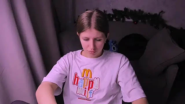 Snapshot of kirraa_ chatting on December 28, 10:02 pm kirraa online show from December 28, 10:02 pm