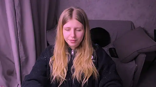 Snapshot of kirraa_ chatting on January 18, 7:58 pm kirraa online show from January 18, 7:58 pm