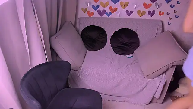 Snapshot of kirraa_ chatting on February 20, 7:08 pm kirraa online show from February 20, 7:08 pm