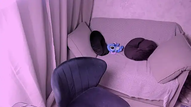 Snapshot of kirraa_ chatting on February 23, 7:49 pm kirraa online show from February 23, 7:49 pm