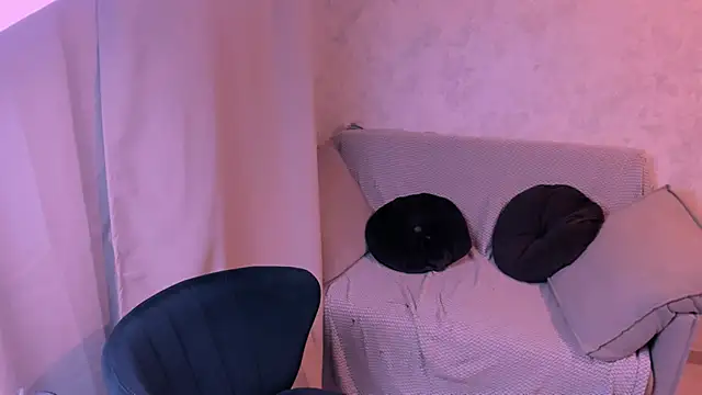 Snapshot of kirraa_ chatting on March 13, 7:39 pm kirraa online show from March 13, 7:39 pm