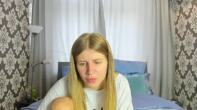 Snapshot of kirraa_ chatting on September 16, 9:54 am kirraa online show from September 16, 9:54 am