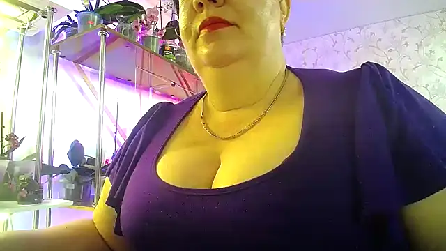  Sweet Woman online show from May 4, 6:42 am