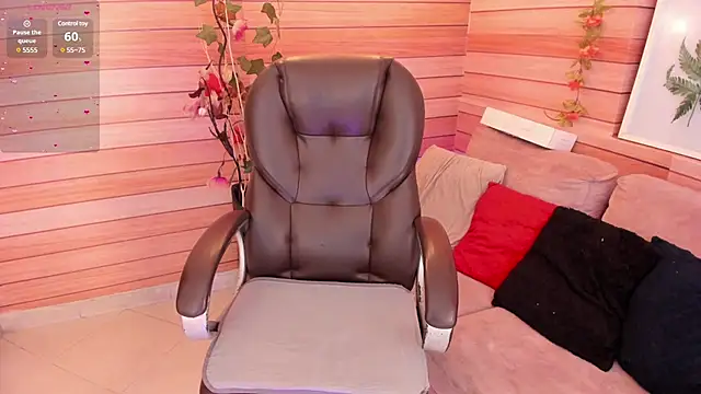 Snapshot of marien_thomson_ chatting on March 21, 3:22 am marien thomson online show from March 21, 3:22 am