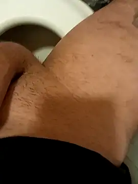 Snapshot of Porco81cazzo chatting on December 14, 3:39 pm Porco81cazzo online show from December 14, 3:39 pm