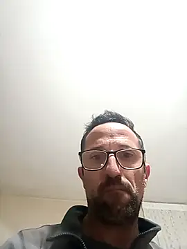 Snapshot of Porco81cazzo chatting on December 17, 7:09 pm Porco81cazzo online show from December 17, 7:09 pm