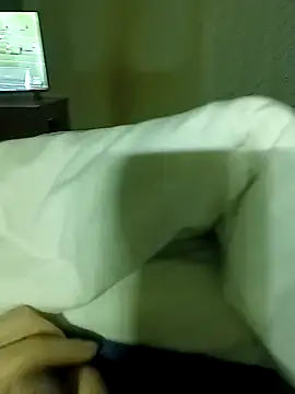 Snapshot of Porco81cazzo chatting on February 13, 1:34 am Porco81cazzo online show from February 13, 1:34 am