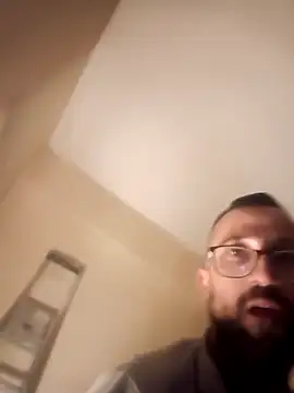 Snapshot of Porco81cazzo chatting on February 16, 1:35 am Porco81cazzo online show from February 16, 1:35 am