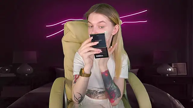 AnacondaOn online show from March 14, 2:41 pm