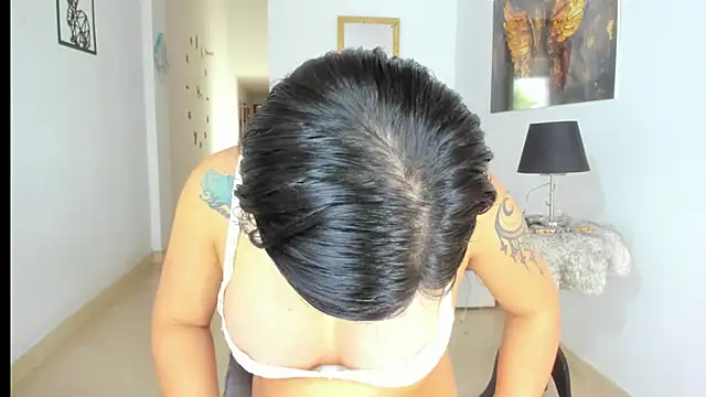 Snapshot of divinepleasury chatting on February 23, 7:07 pm divinepleasury online show from February 23, 7:07 pm