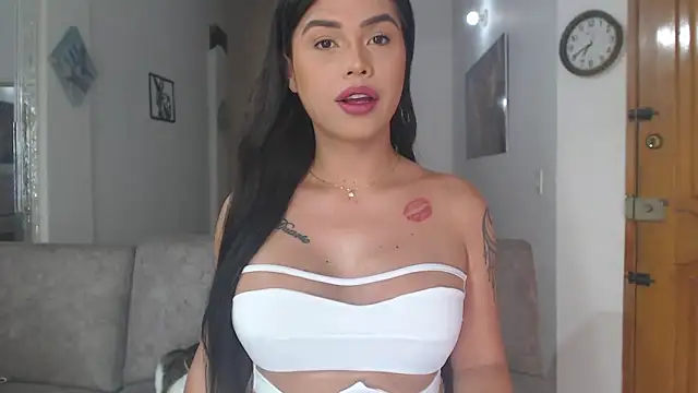 Snapshot of divinepleasury chatting on November 24, 2:39 pm divinepleasury online show from November 24, 2:39 pm