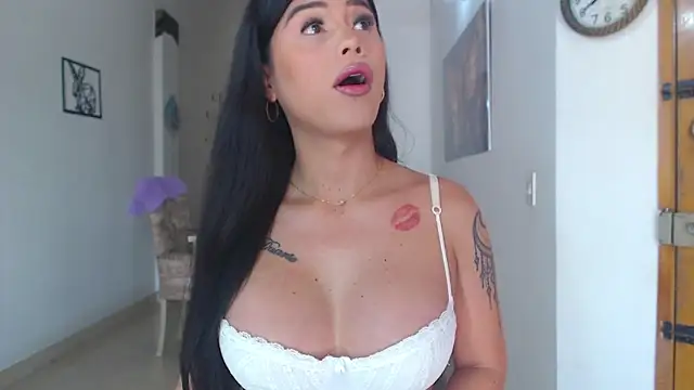 divinepleasury online show from January 14, 4:45 pm