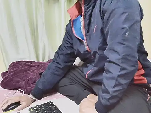 Snapshot of loveboyrp chatting on February 17, 3:36 am loveboyrp online show from February 17, 3:36 am