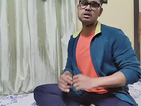 Snapshot of loveboyrp chatting on February 25, 2:47 am loveboyrp online show from February 25, 2:47 am