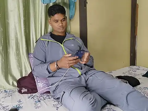 Snapshot of loveboyrp chatting on February 25, 8:25 am loveboyrp online show from February 25, 8:25 am