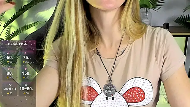 LadyIzabel online show from December 16, 11:55 am