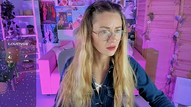 LadyIzabel online show from January 18, 5:31 am