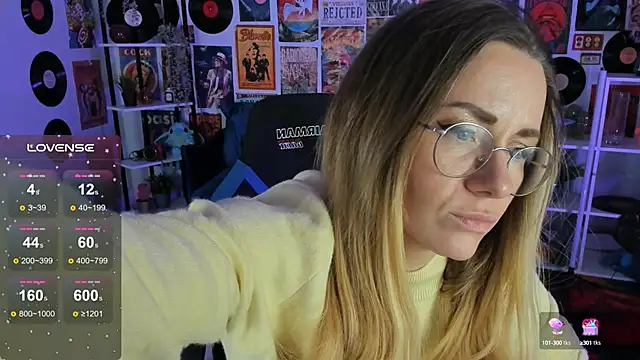 LadyIzabel online show from February 17, 8:30 am