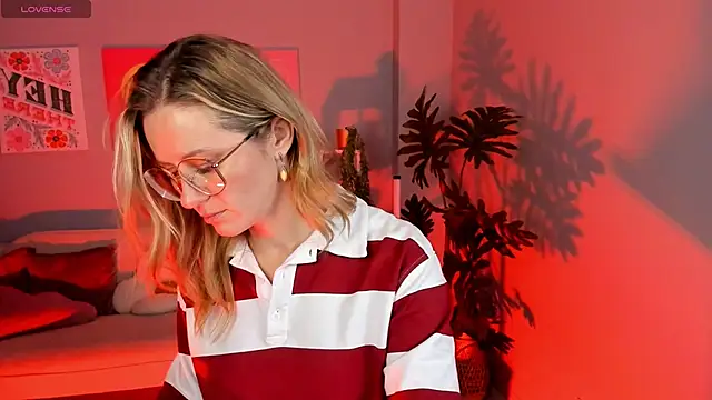 LadyIzabel online show from February 13, 2:46 pm