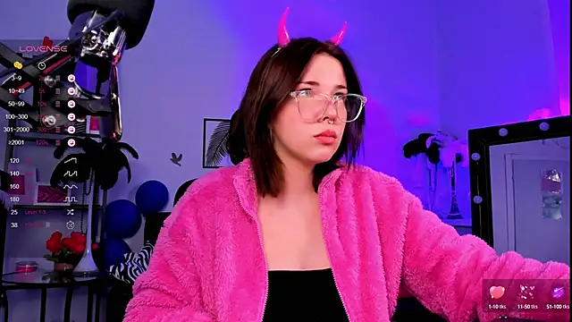 AliceSunday online show from January 21, 2:15 pm