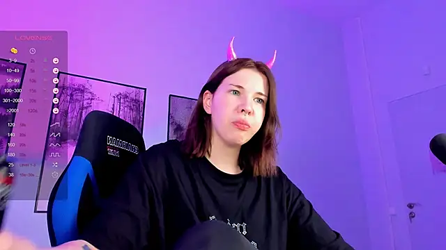 AliceSunday online show from January 25, 5:08 pm