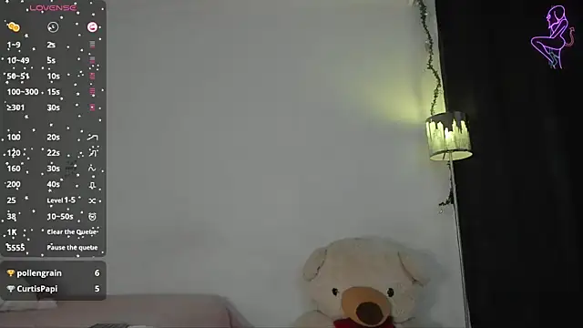 Snapshot of Lunadahia chatting on March 13, 6:56 pm Lunadahia online show from March 13, 6:56 pm