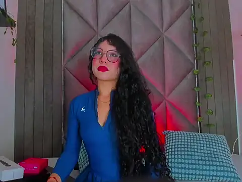 Snapshot of BriaConner_ chatting on June 25, 2:55 am BriaConner online show from June 25, 2:55 am