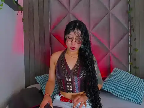 Snapshot of BriaConner_ chatting on June 26, 2:49 am BriaConner online show from June 26, 2:49 am