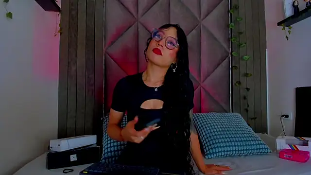 Snapshot of BriaConner_ chatting on July 20, 2:26 am BriaConner online show from July 20, 2:26 am