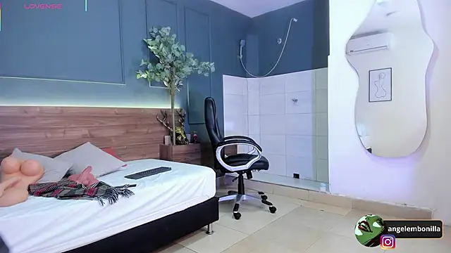 megan morgan01 online show from November 18, 12:31 pm