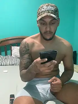 Snapshot of Pinocchiu chatting on November 20, 3:07 am Pinocchiu online show from November 20, 3:07 am