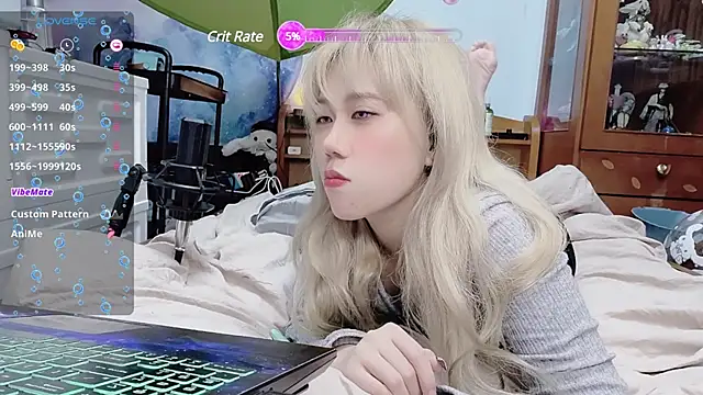 Snapshot of Fine-sand chatting on January 3, 4:37 pm Fine-sand online show from January 3, 4:37 pm